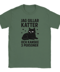 Grön t-shirt med texten "Jag gillar katter och kanske 3 personer" och en kattillustration