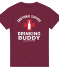 Vitt "Emotional Support Drinking Buddy" tryck med rött kors och flaska på vinröd t-shirt.