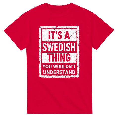 Röd t-shirt med kaxig textdesign i kraftig vit blockstil