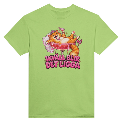 T-shirt med en katt i ett cocktailglas och texten Ikväll blir det ligga