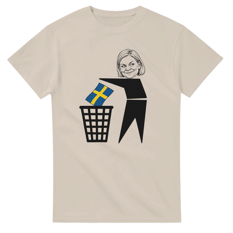 Grafiskt motiv med svensk flagga i papperskorg på sandfärgad t-shirt