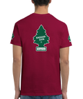 Vinröd t-shirt med humoristisk illustration av en grön doftgran