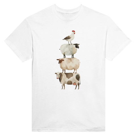 Lekfull illustration av staplade bondgårdsdjur tryckt på vit t-shirt