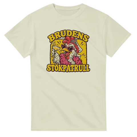 T-shirt till möhippa med texten Brudens stökpatrull och en höna med hjärtformade solglasögon, slöja och rosa boa