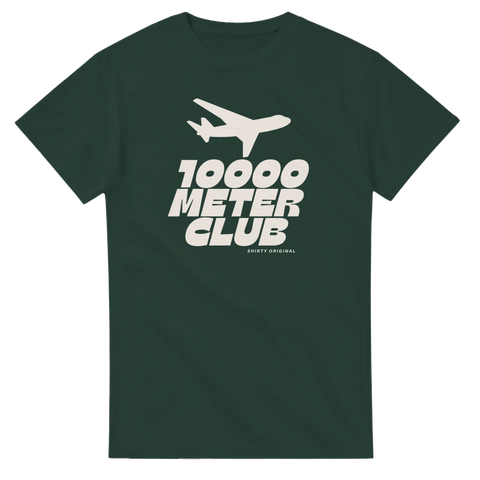 Flygplansmotiv med texten "10000 Meter Club" på mörkgrön t-shirt.