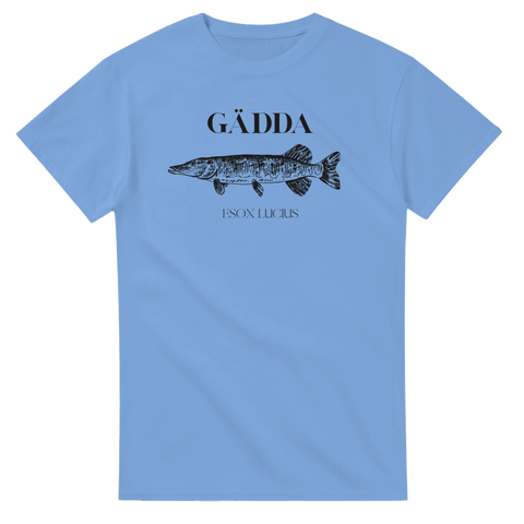 Klassiskt gäddmotiv i vintage-stil på en ljusblå t-shirt