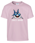 Tecknad haj med solglasögon och text "CRAZY SHARK" på rosa barnt-shirt.