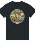 Grafiskt motiv av en pojke med midsommarkrans och halmbock på en svart t-shirt