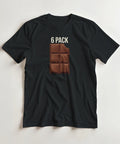 Minimalistisk illustration av en chokladkaka med en bit bortbiten – rolig t-shirt