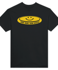 Ikoniskt svenskt meme-citat med glad smiley – grafisk illustration för t-shirt