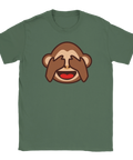 Apan som håller för ögonen emoji på mörkgrön t-shirt.