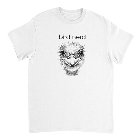 Humoristiskt tryck med en struts och texten Bird Nerd på vit bas