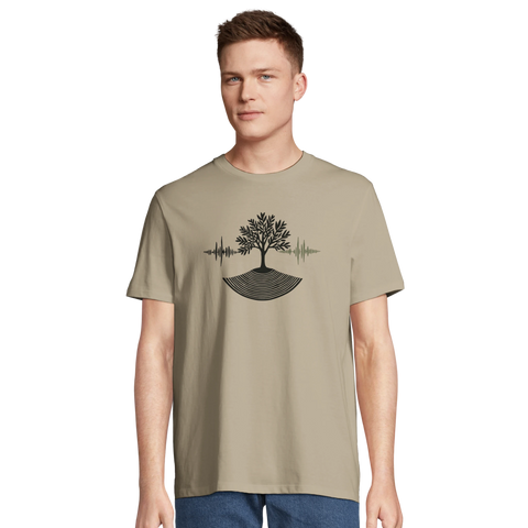 Stiliserat träd med ljudvågor och rötter på beige ekologisk t-shirt för herr.
