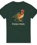 Humoristisk illustration av en tupp med dinosauriekropp på skogsgrön t-shirt