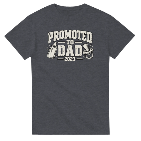 T-shirt med texten Promoted to Dad 2027, napp och nappflaska