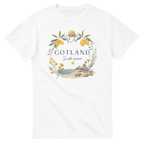 Akvarellmålat motiv av Gotland med raukar och citroner – vit t-shirt