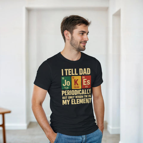 T-shirt med färgade bokstavsrutor och en engelsk ordvits om dad jokes och kemi