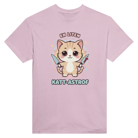 Pastellrosa t-shirt med en gullig men farlig kattunge och kniv-motiv