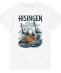 Grafisk illustration av en mås i arbetsjacka framför hamnkranar – Hisingen t-shirt