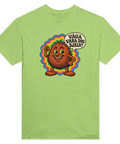 Ljusgrön t-shirt med en glad kokosnöt med färgglad bakgrund och texten Våga vara dig själv.