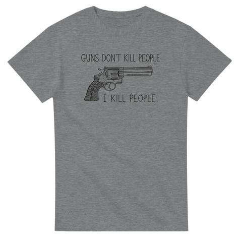 Handritat revolvermotiv med edgy text – minimalistisk t-shirt i vintage stil