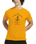 Svart ankare, text "Anchor your soul", "Deep at sea", "Ocean vibes" på gul t-shirt.