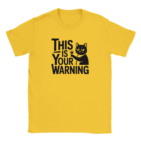 Gul t-shirt med en satirisk svartvit illustration av en katt