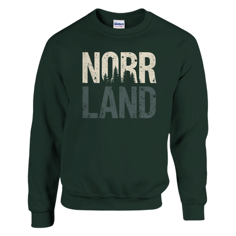 Norrland-tryck med skogssiluett på mörkgrön sweatshirt, retro/distressed stil.