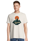 Minimalistiskt berglandskap med orange sol och vatten på ekologisk vit T-shirt.