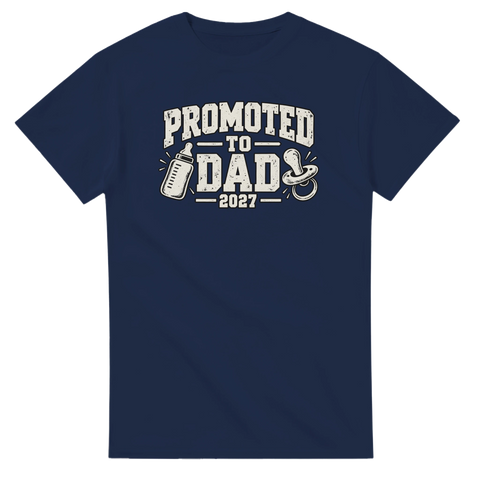 T-shirt med texten Promoted to Dad 2027, napp och nappflaska