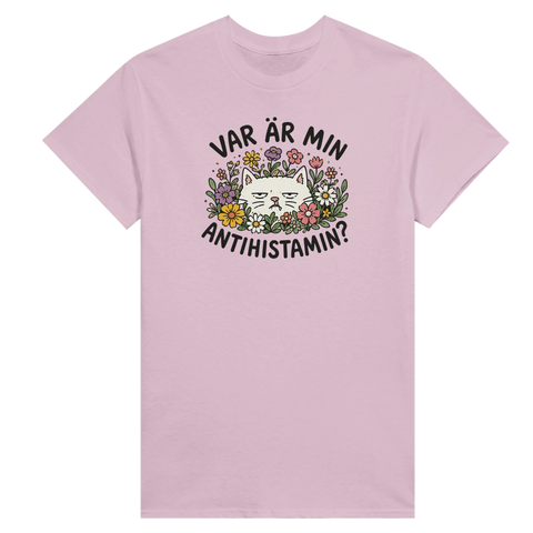 Retro illustration av sur katt i blommor – rolig t-shirt för pollenallergiker