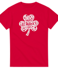 Vitt dekorativt tryck för St. Patrick's Day på röd t-shirt