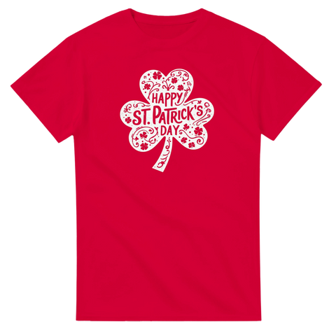 Vitt dekorativt tryck för St. Patrick's Day på röd t-shirt