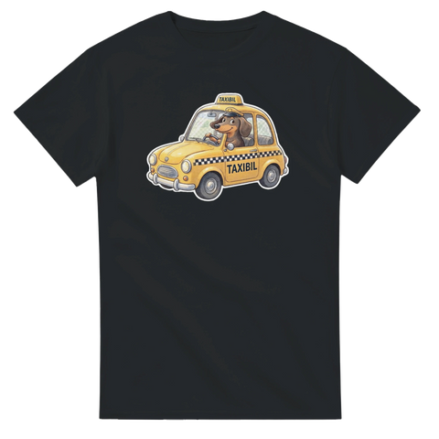 Roligt hundmotiv med tax bakom ratten – svart t-shirt med tryck