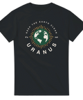 Svart t-shirt med humoristiskt miljöbudskap och grafisk jordglob