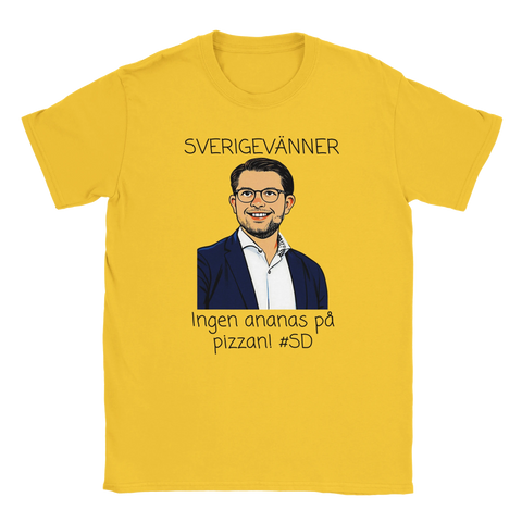 Gul t-shirt med provokativ textdesign om pizza och svenska värderingar