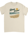 Klassisk t-shirt i beige med retrotryck föreställande Skrea Strand