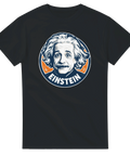 Stilrent vetenskapsmotiv med Albert Einstein i badge-design på en svart t-shirt