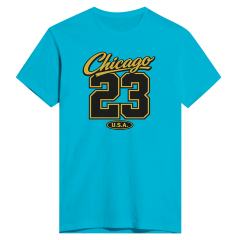 Chicago 23 U.S.A. texttryck i guld och svart på en turkos t-shirt, sportig college-stil.