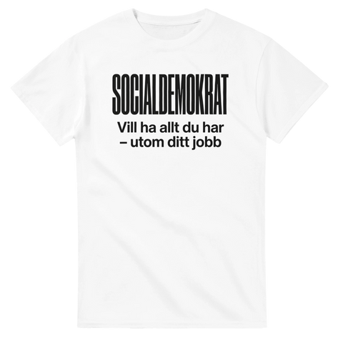 Satiriskt politiskt citat-tryck på vit t-shirt med minimalistisk typografi