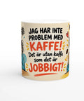 Rolig mugg med citat om kaffe och färgglad grafisk illustration