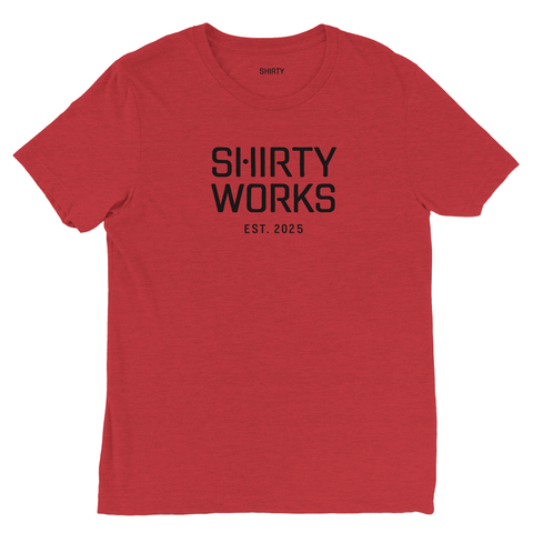 Röd tri-blend t-shirt med statement-design och modern passform