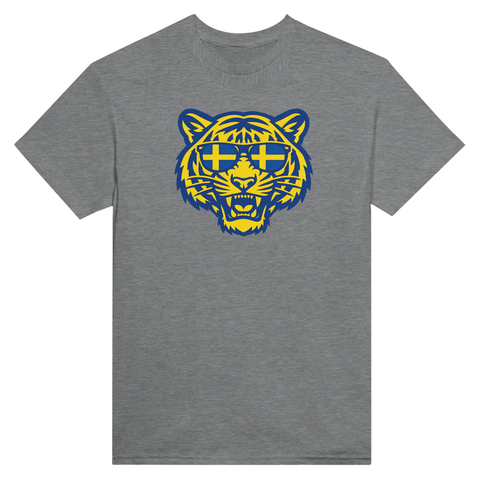Svensk tiger i blågult tryck – modern t-shirt med patriotiskt motiv
