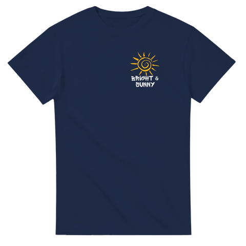 Marinblå t-shirt med grafiskt tryck av en sol i brösthöjd