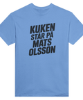 Ljusblå t-shirt med ett statement-tryck ur svensk kultkanon