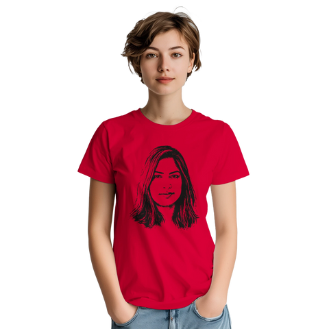 Kvinna i röd t-shirt med stilrent politiskt porträtt-motiv