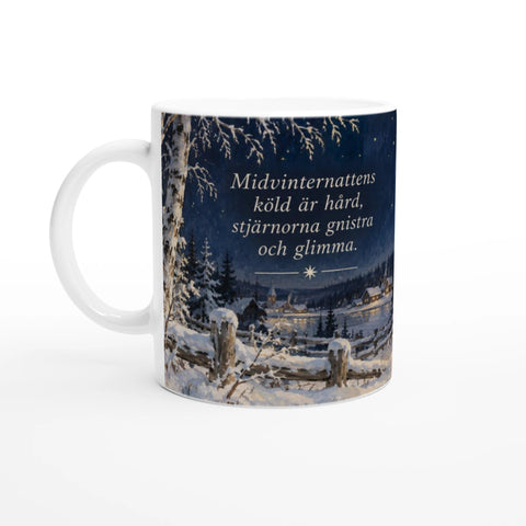 Mugg med tomte, snölandskap och versen Midvinternattens köld är hård.