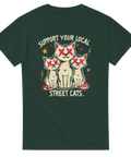 Grafiskt motiv med kaxiga gatukatter i retrostil på skogsgrön t-shirt