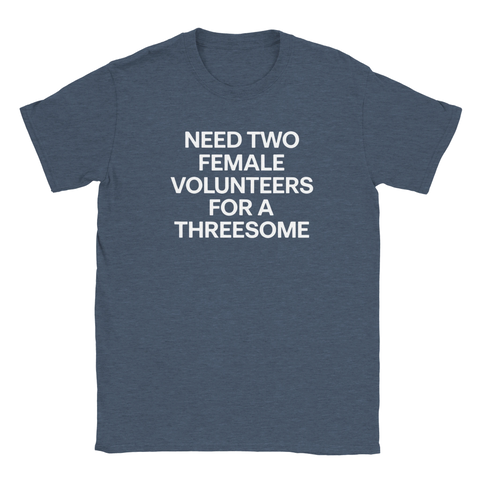Stålblå t-shirt med satirisk text för sociala experiment