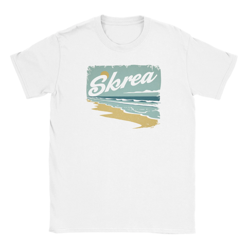 Retroinspirerad illustration av Skrea strand tryckt på vit t-shirt